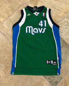 Dallas Mavericks Dirk Nowitzki Adidas Youth Basketball Jersey, Size Large 14-16