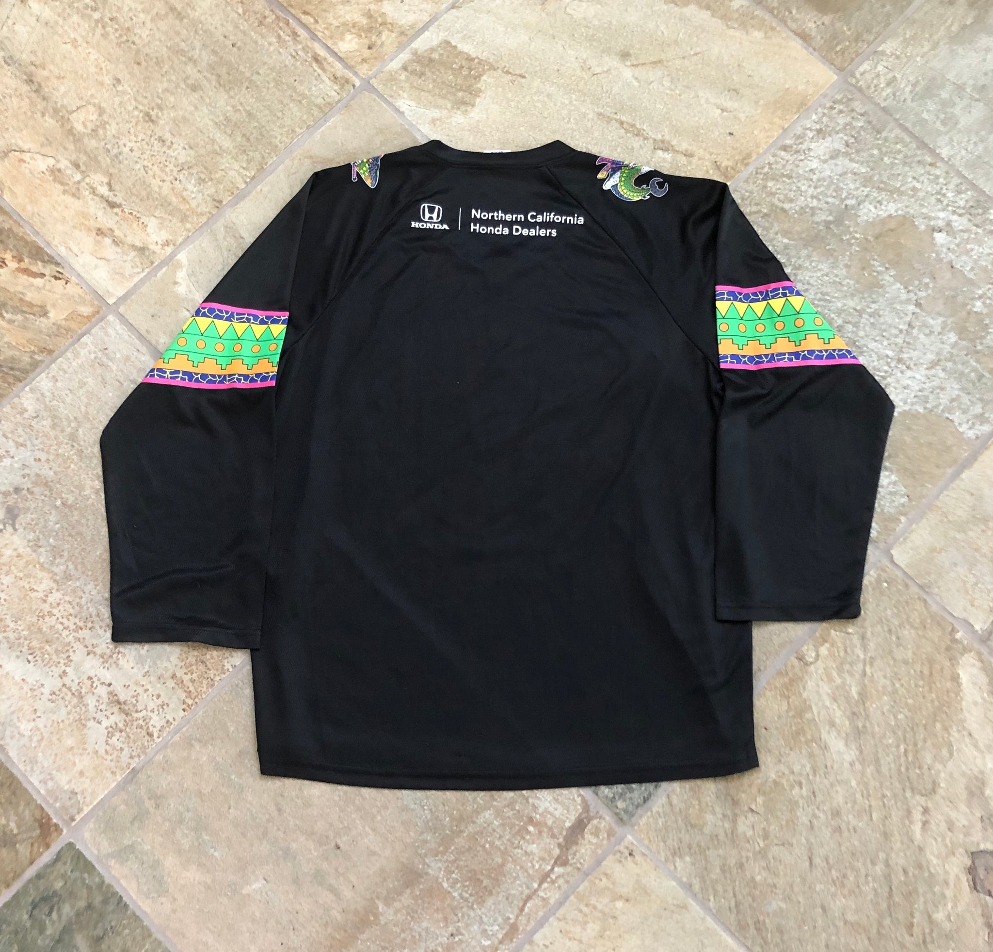 Los Tiburones Sharks Jersey Size XL for Sale in San Jose, CA