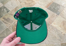 Load image into Gallery viewer, Vintage Boston Celtics Starter Snapback Basketball Hat