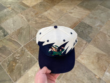 Load image into Gallery viewer, Vintage Notre Dame Fighting Irish Logo Athletic Sharktooth Snapback College Hat
