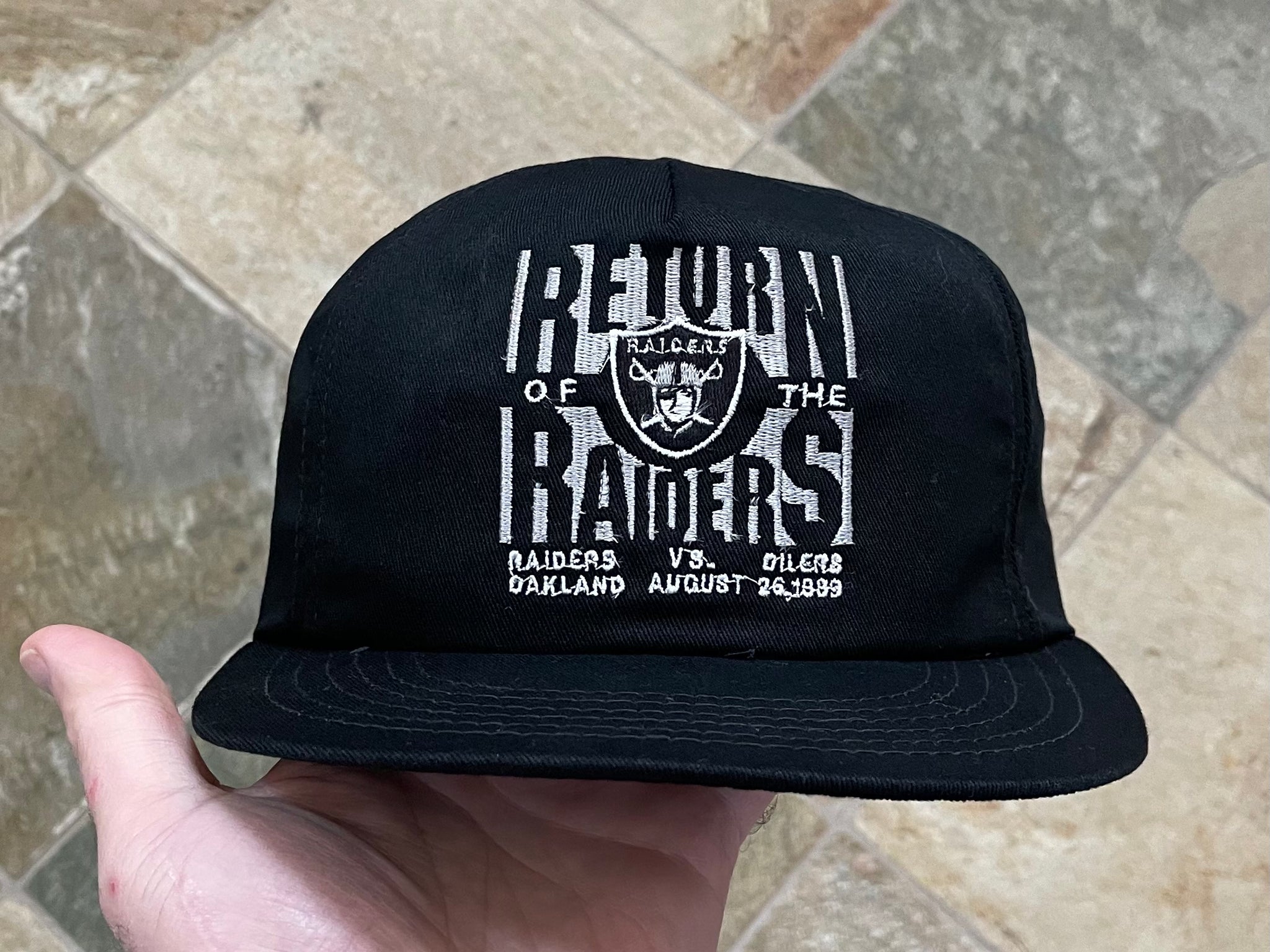 VINTAGE RAIDERS HAT