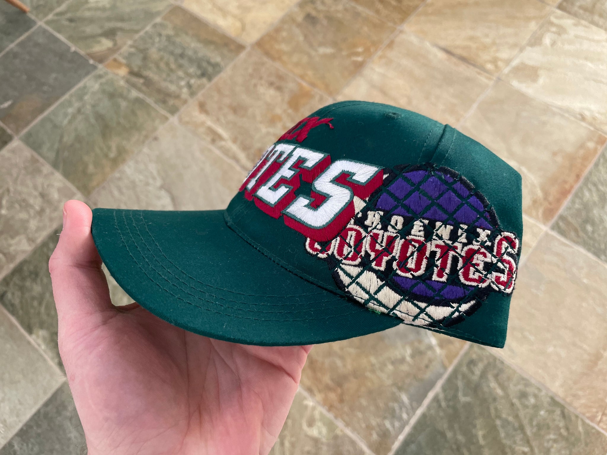 Vintage Phoenix Coyotes Sports Specialties YOUTH Snapback – Yesterday's  Attic