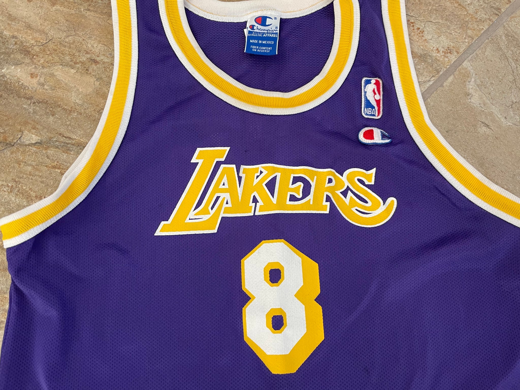 VERY RARE LOS ANGELES LAKERS AUTHENTIC JERSEY CHAMPION #8 KOBE BRYANT SIZE  S NBA