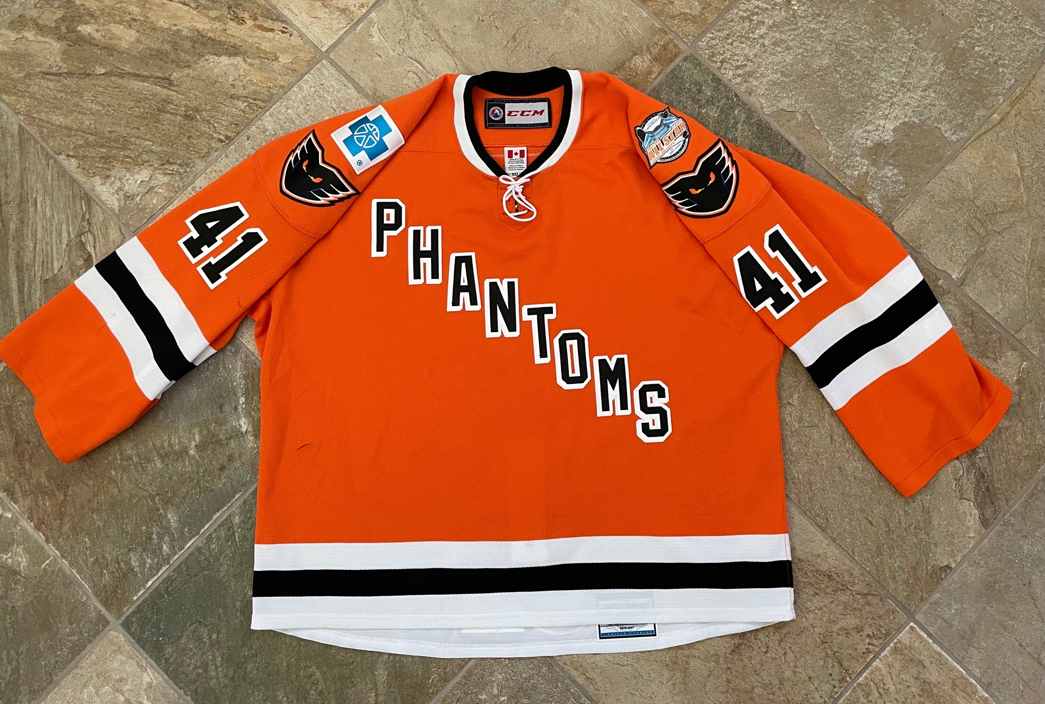 Minor League or College Game Used Hockey Jerseys (4)