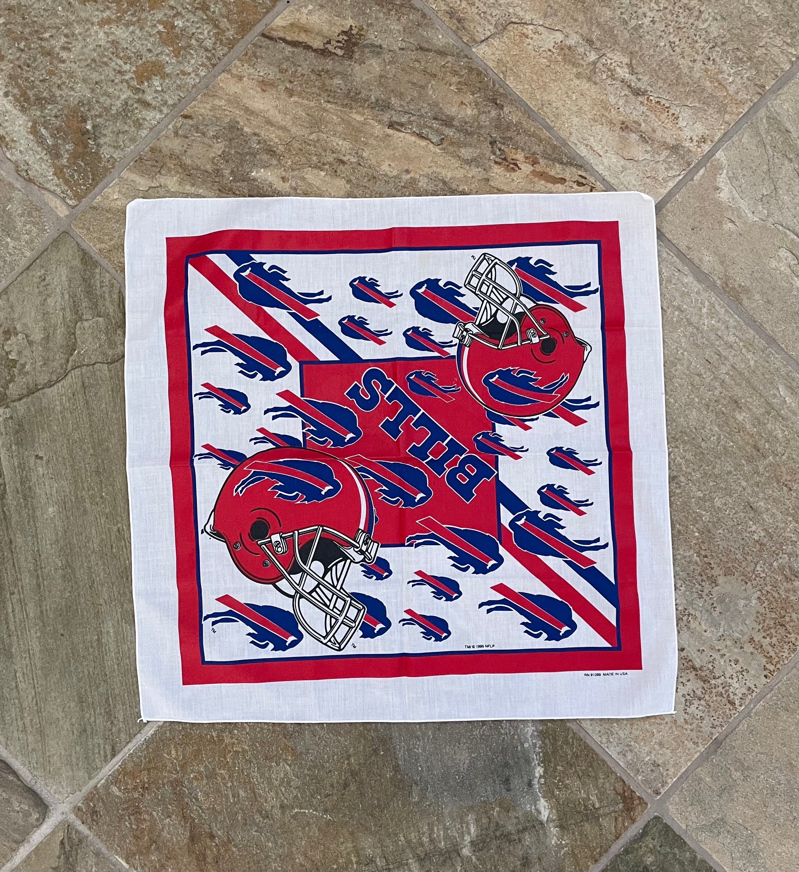 Buffalo Bills - NFL branded - Vintage 1990s - Scarf - Hankerchief - Bandanna