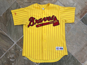 Vintage Braves Pullover Majestic Size M Atlanta Braves MLB 