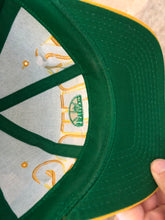 Load image into Gallery viewer, Vintage Seattle SuperSonics Starter Snapback Basketball Hat
