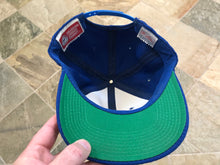 Load image into Gallery viewer, Vintage Florida Gators Youngan Snapback College Hat