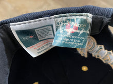 Load image into Gallery viewer, Vintage Green Bay Packers Drew Pearson Old English Snapback Football Hat