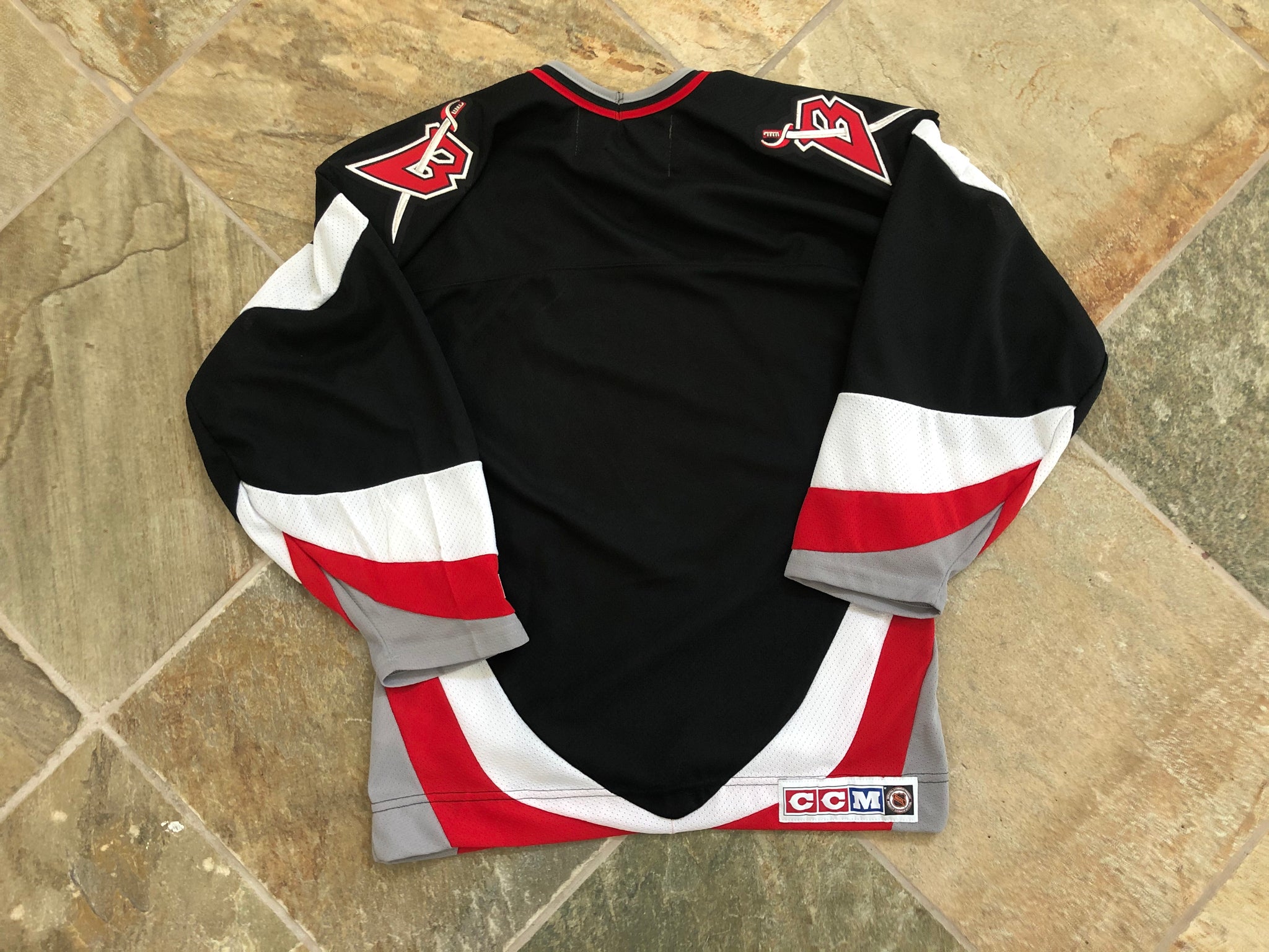 Vintage Winning Goal NHL Buffalo Sabres Goathead Youth Jersey Size Large  14-16