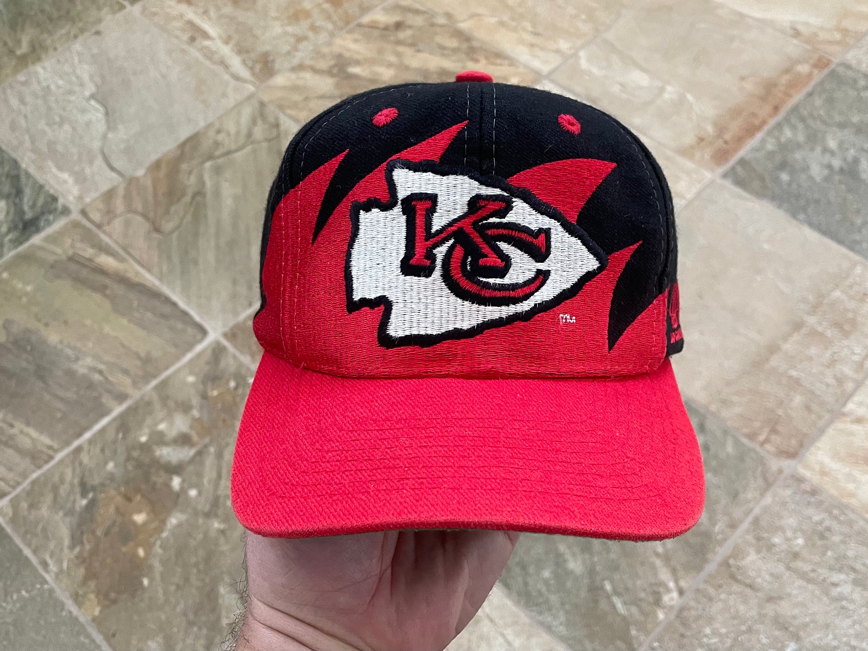 VINTAGE shops Kansas City Chiefs Logo Athletic Sharktooth Snapback Hat NFL Pro Line