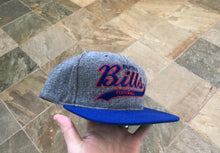 Load image into Gallery viewer, Vintage Buffalo Bills Starter Tailsweep Snapback Football Hat