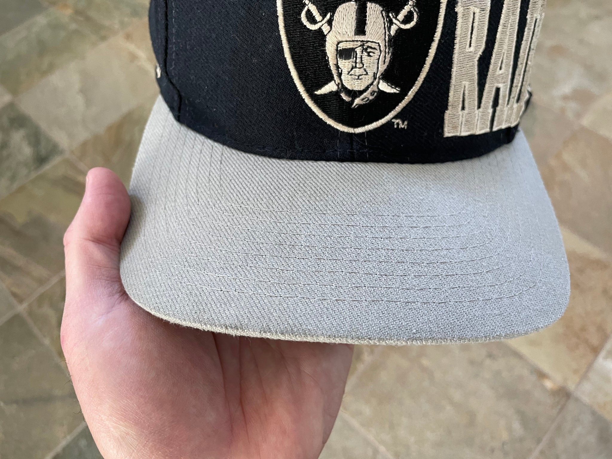 Vintage Oakland Raiders Apex One Snapback Football Hat – Stuck In