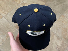 Load image into Gallery viewer, Vintage Green Bay Packers Drew Pearson Old English Snapback Football Hat