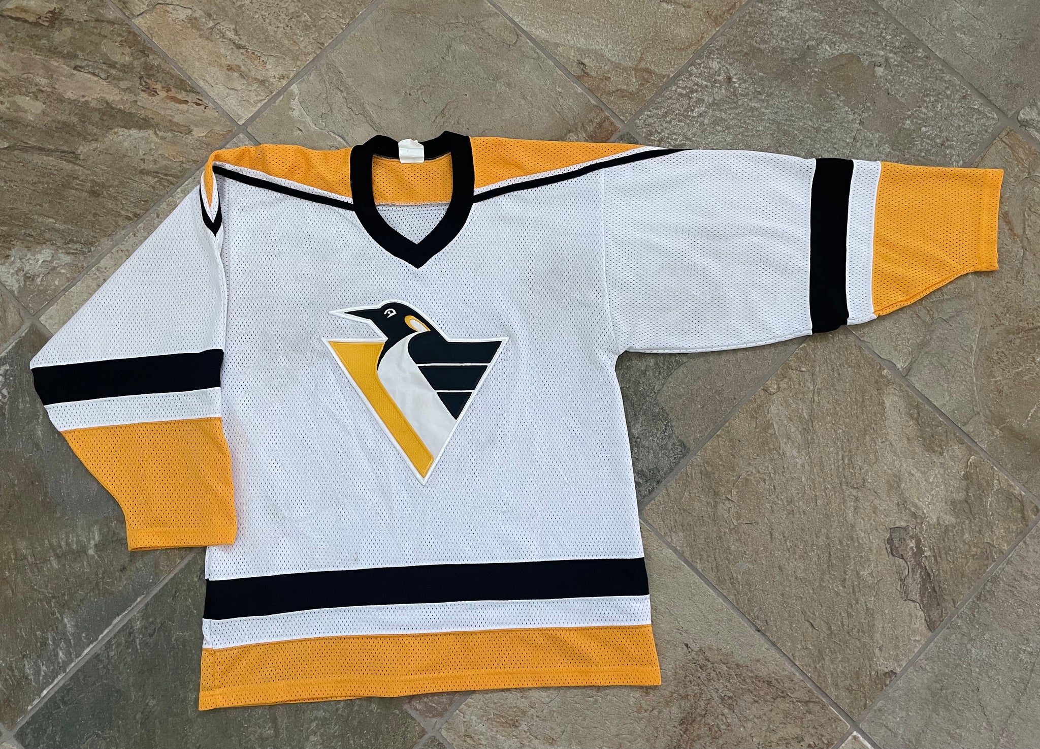 Vintage Pittsburgh Penguins CCM Hockey Jersey Size Large