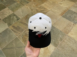 Vintage Chicago Bulls Logo 7 Sharktooth Snapback Basketball Hat