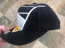 Load image into Gallery viewer, Vintage Pittsburgh Penguins The Game Big Logo Snapback Hockey Hat