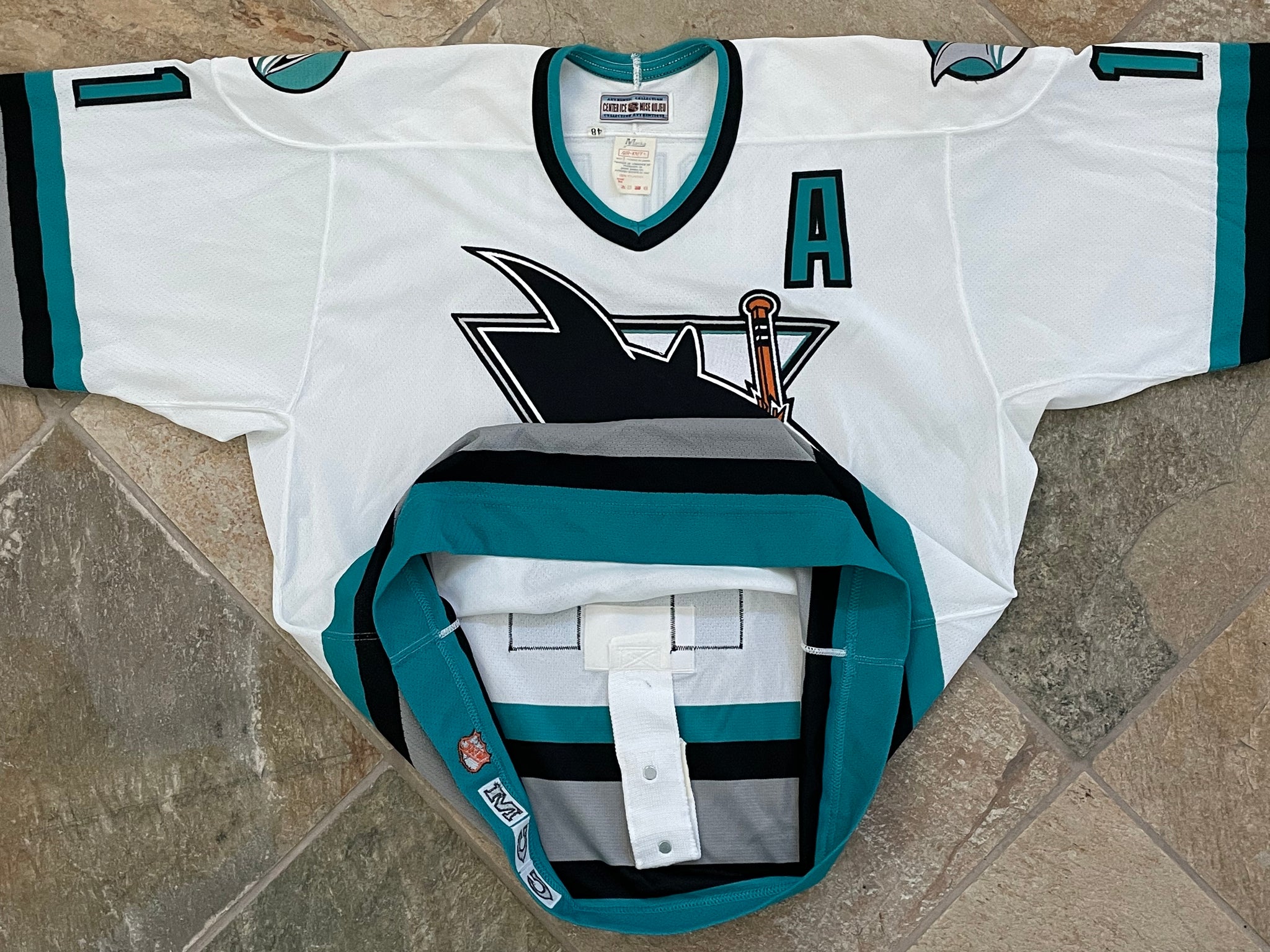 90's Owen Nolan San Jose Sharks Authentic CCM NHL Jersey Size 44 Large –  Rare VNTG