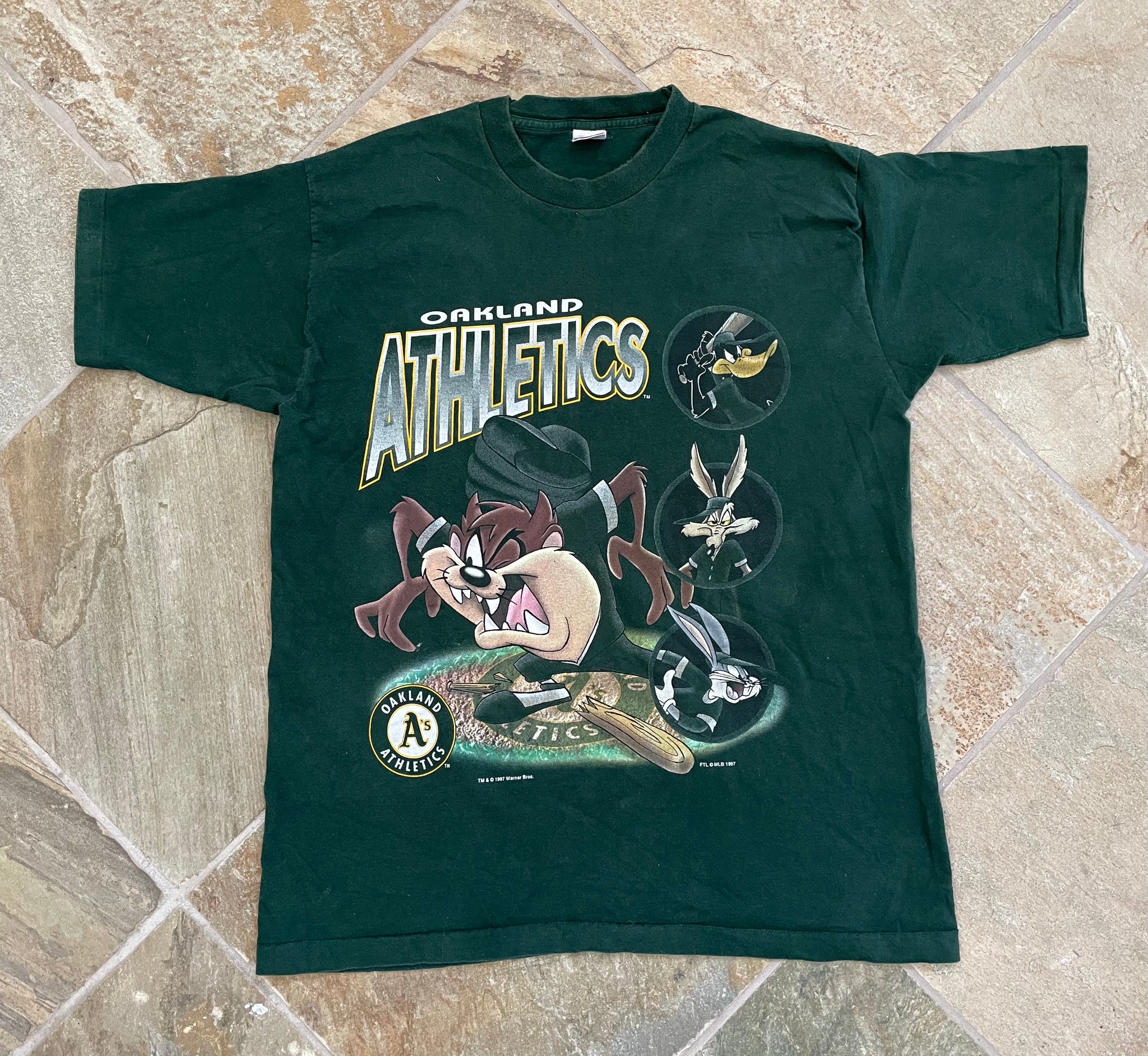 Vintage Oakland Athletics Looney Tunes Baseball Tshirt, Size XL