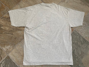 Vintage Arkansas Razorbacks 1994 NCAA College Basketball Tshirt. Size XXL