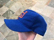 Load image into Gallery viewer, Vintage Florida Gators Youngan Snapback College Hat
