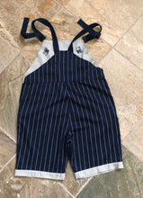 Load image into Gallery viewer, Vintage New York Yankees Starter Overalls Baseball Shorts Pants, Size Large