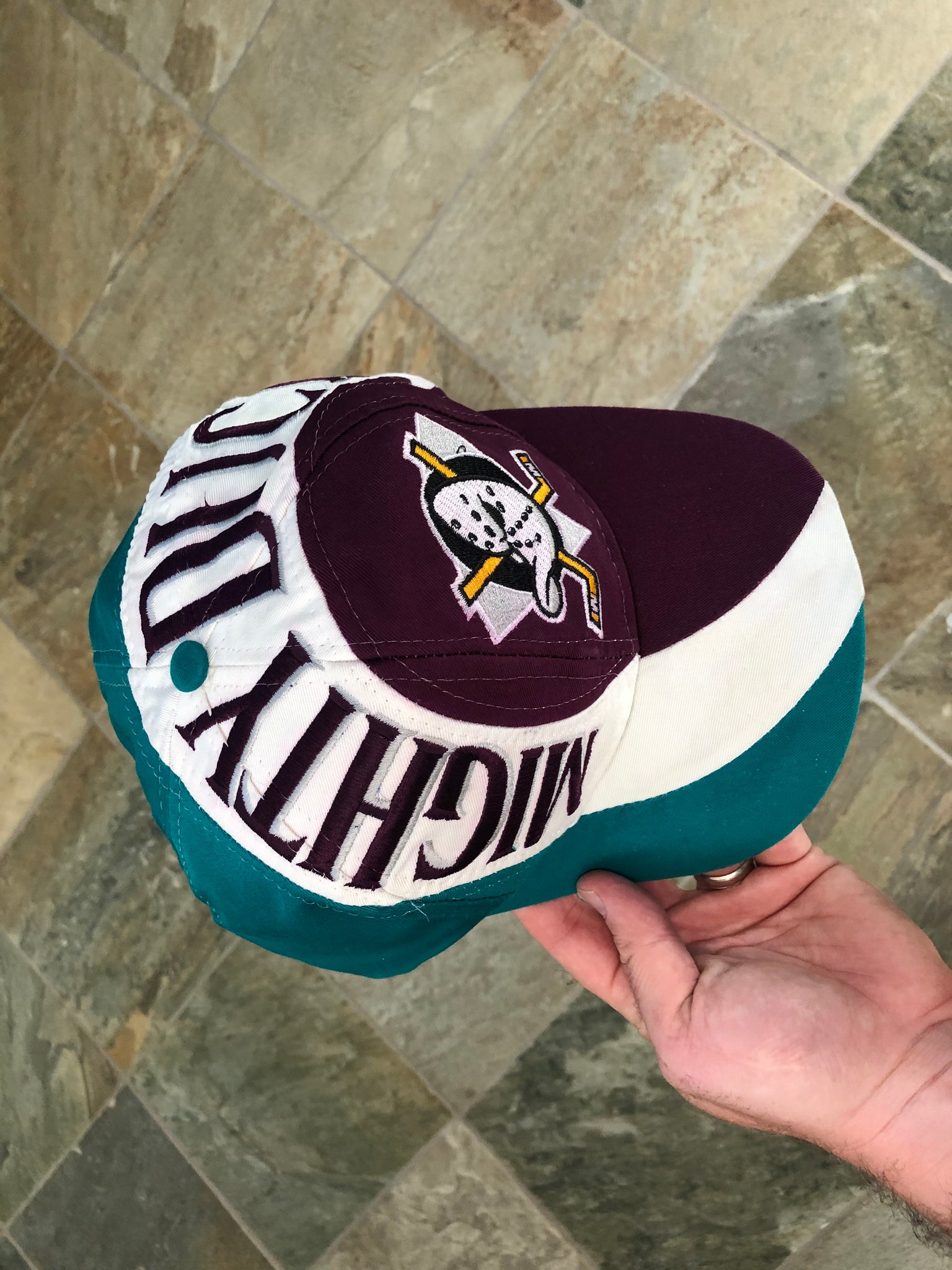 Anaheim Mighty Ducks Vintage 90's Twins Enterprise Swirl Snapback Cap –  thecapwizard