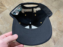 Load image into Gallery viewer, Vintage Green Bay Packers Drew Pearson Old English Snapback Football Hat