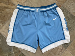 Vintage North Carolina Tar Heels Game Worn Nike Basketball College Shorts, Size 44, XL