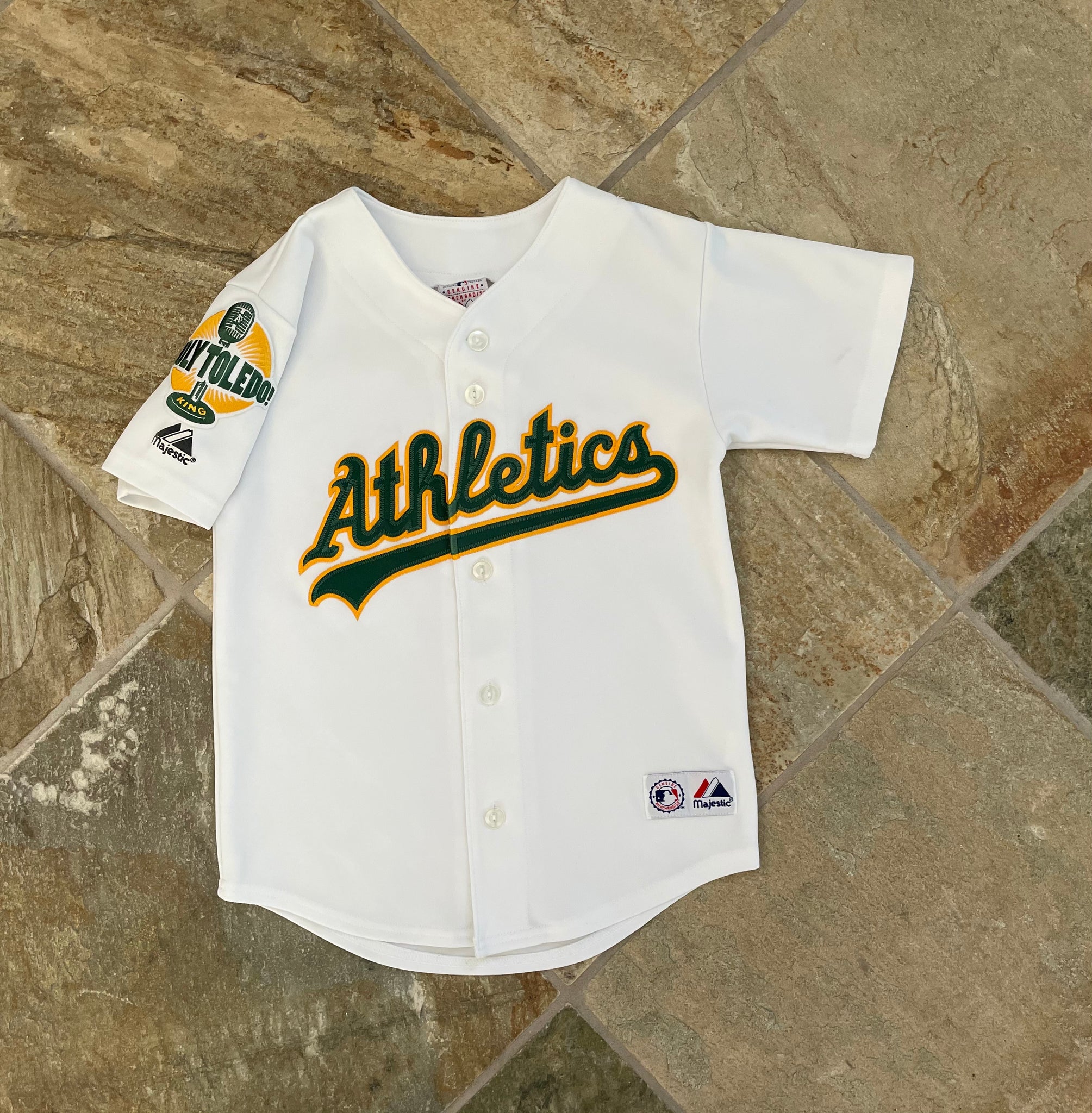 Oakland Athletics Majestic Baseball Jersey, Size Youth Medium, 8
