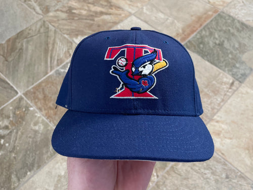 Vintage Toronto Blue Jays Muscle Bird New Era Fitted Pro Baseball Hat, Size 7