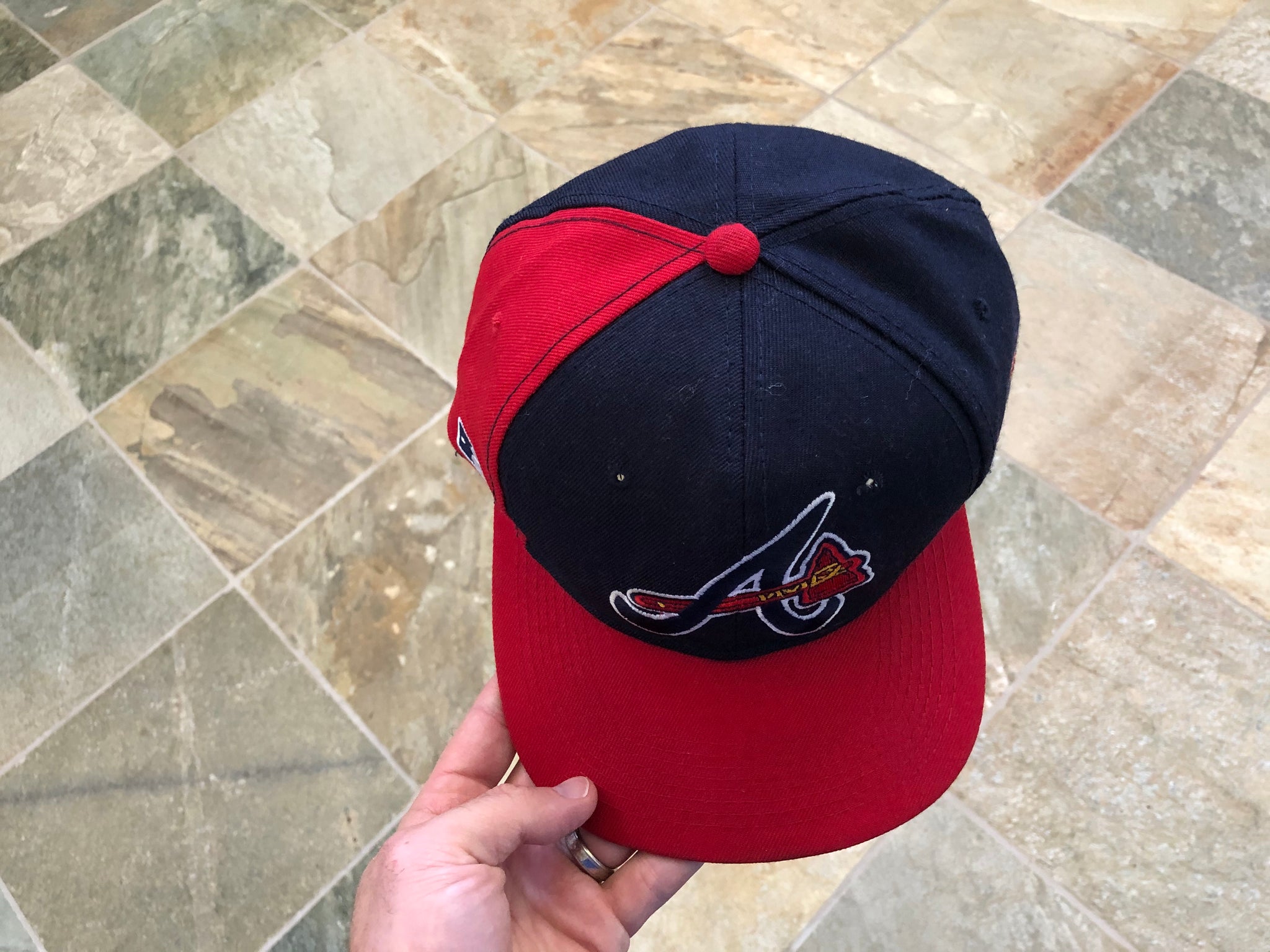 Atlanta Braves 2T SATIN CLASSIC Navy-Red Fitted Hat