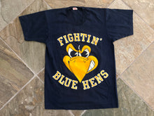 Load image into Gallery viewer, Vintage Delaware Blue Hens Big Logo College Tshirt, Size Large