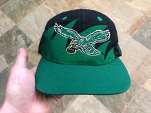 Load image into Gallery viewer, Vintage Philadelphia Eagles Logo Athletic Black Dome Sharktooth Snapback Football Hat
