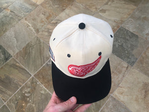 Vintage Detroit Red Wings Sports Specialties Fitted Hockey Hat, Size 7 1/8