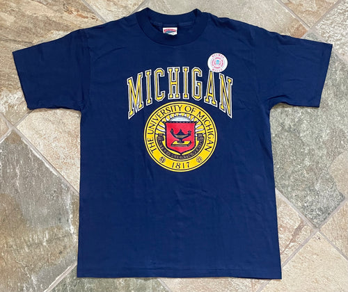 Vintage Michigan Wolverines Nutmeg Mills College TShirt, Size Large