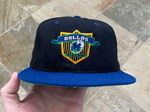 Vintage Dallas Mavericks New Era Snapback Basketball Hat