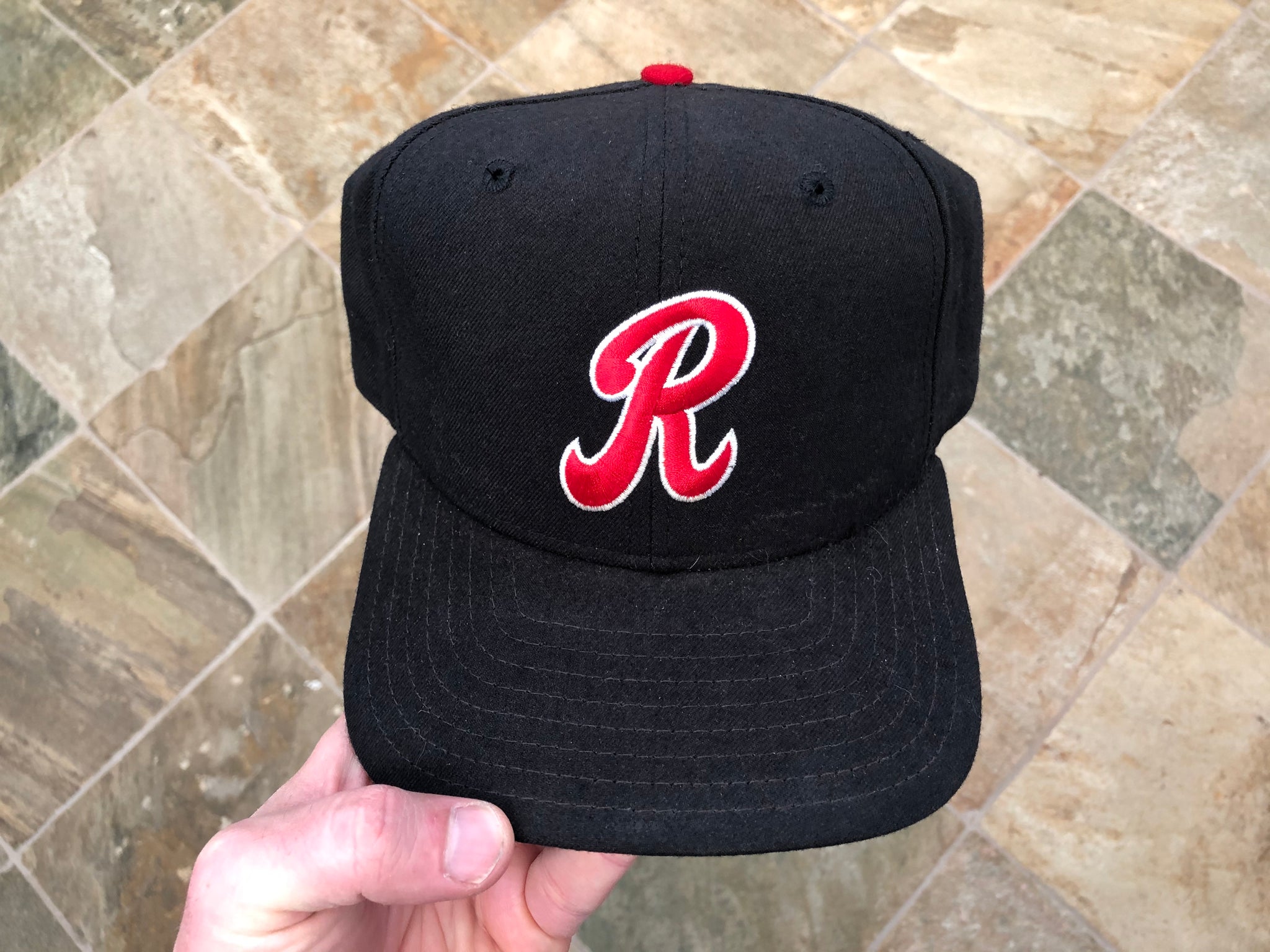 Vintage 90's Richmond Braves White & Red Snapback Baseball Hat