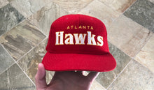 Load image into Gallery viewer, Vintage Atlanta Hawks Starter Arch Snapback Basketball Hat