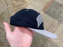 Load image into Gallery viewer, Vintage Penn State Nittany Lions Starter Snapback College Hat
