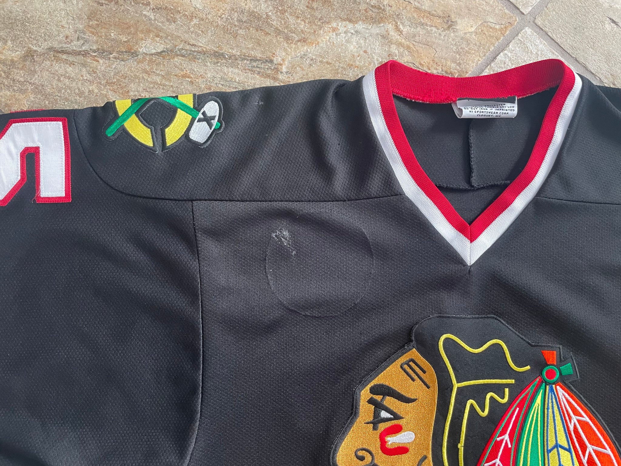 chicago blackhawks black jersey