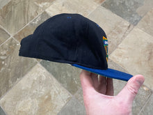 Load image into Gallery viewer, Vintage Dallas Mavericks New Era Snapback Basketball Hat