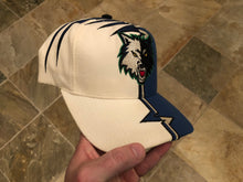Load image into Gallery viewer, Vintage Minnesota Timberwolves Starter Shockwave Strapback Basketball Hat
