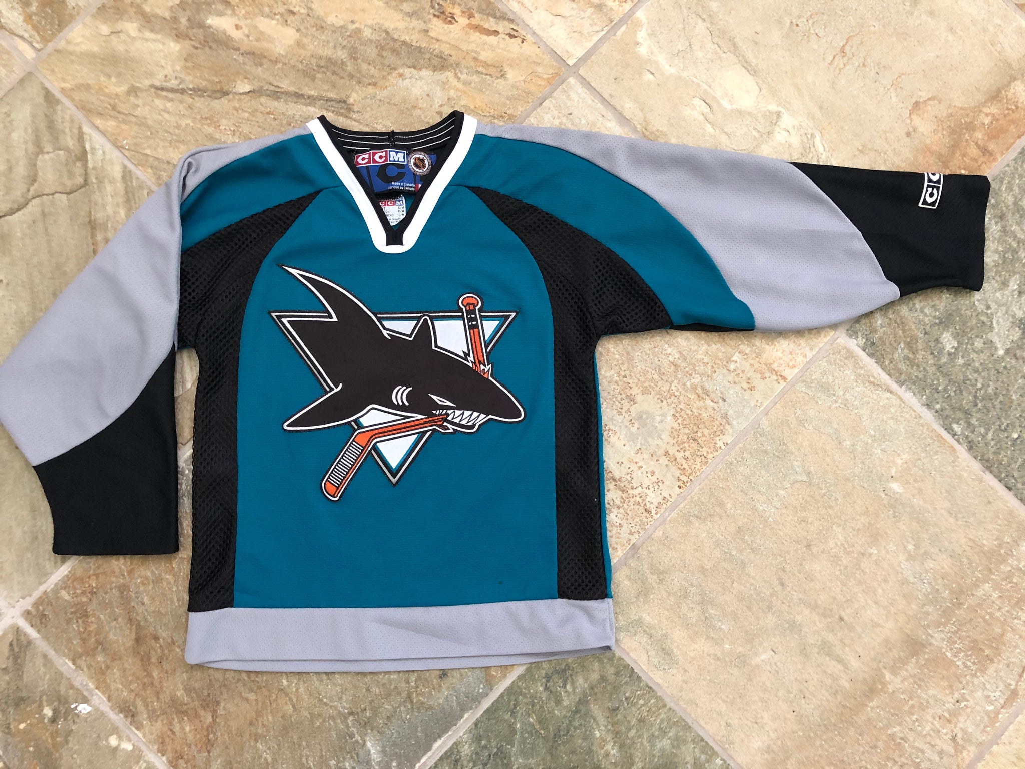 Buy the Vintage CCM NHL Signed San Jose Sharks Jersey Sz. m