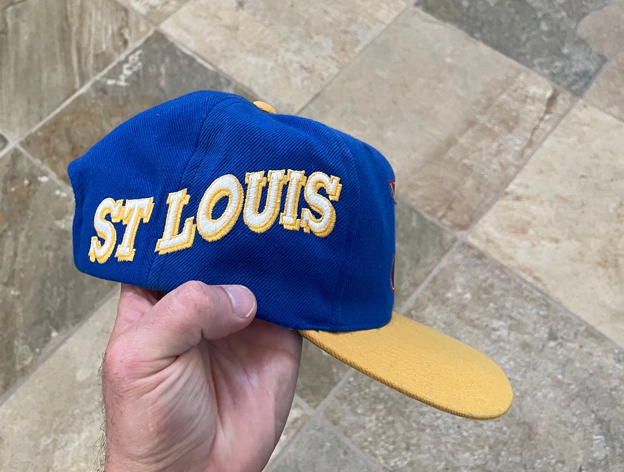 Vintage St. Louis Blues snapback hat sports specialties script nhl