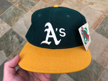 Load image into Gallery viewer, Vintage Oakland Athletics New Era Diamond Collection Fitted Baseball Hat, Size 7 3/4