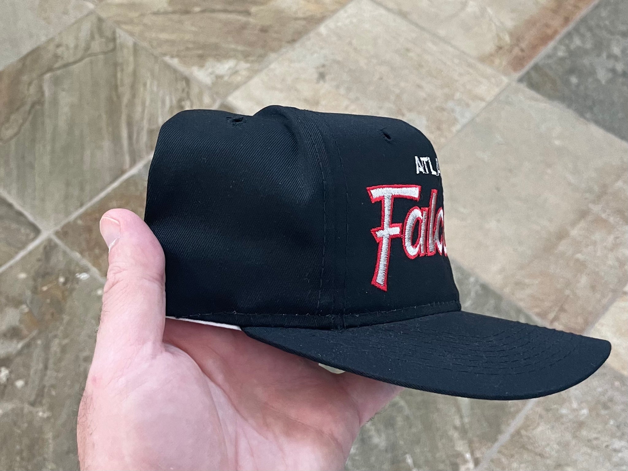 90's Atlanta Falcons Sports Specialties Double Line Black Dome Script NFL Snapback  Hat – Rare VNTG