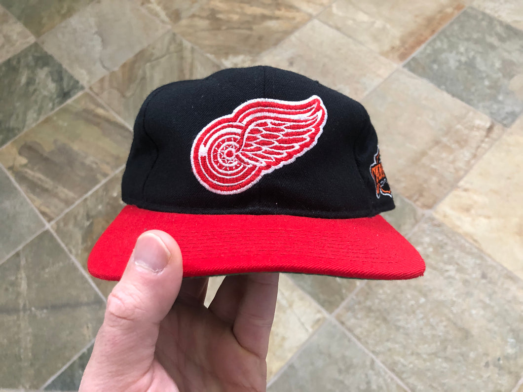 Vintage Detroit Red Wings Starter Snapback Hockey Hat