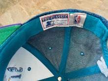 Load image into Gallery viewer, Vintage Charlotte Hornets Starter Denim Snapback Basketball Hat