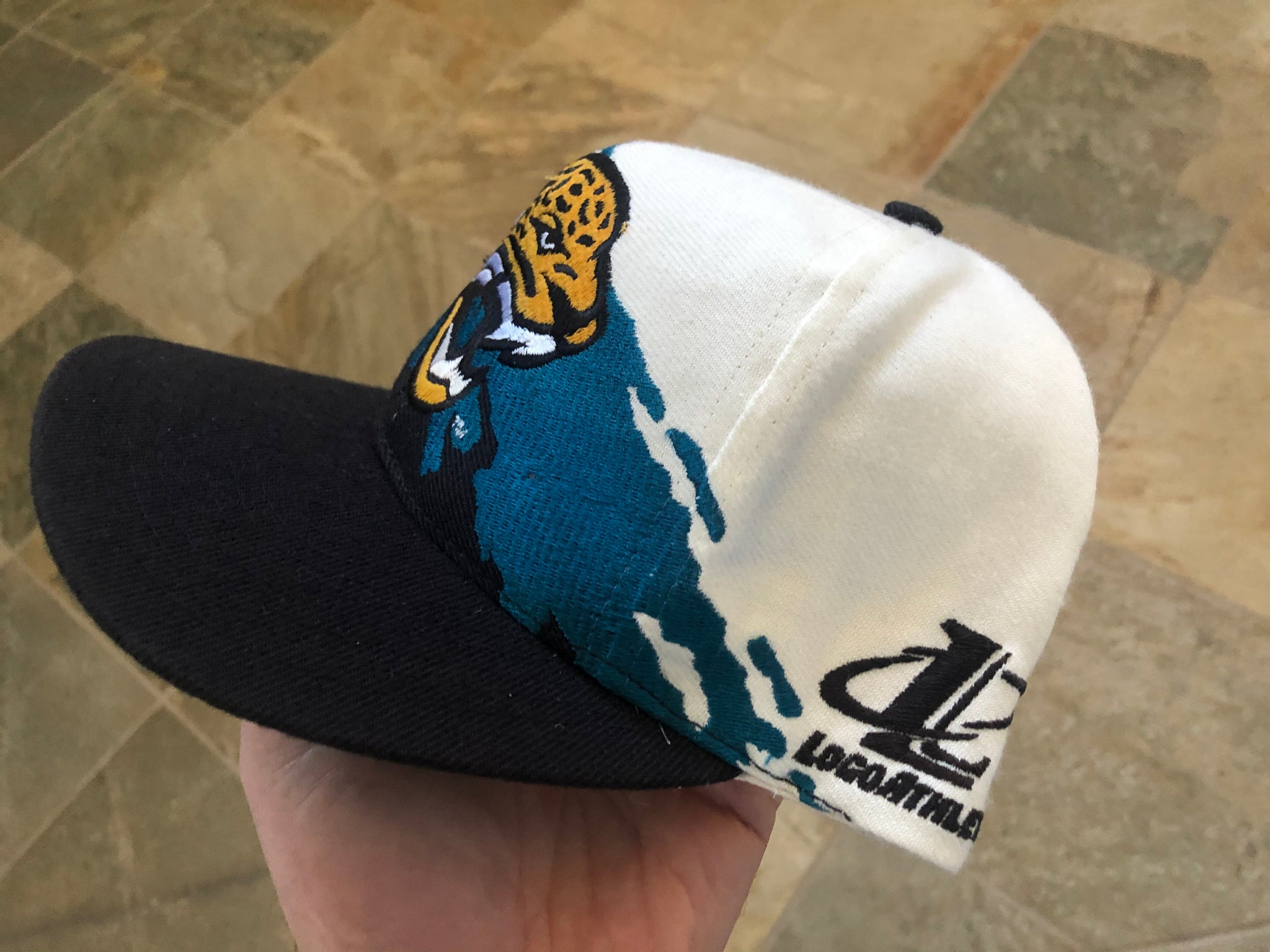 90's Jacksonville Jaguars Logo Athletic Splash NFL Snapback Hat – Rare VNTG